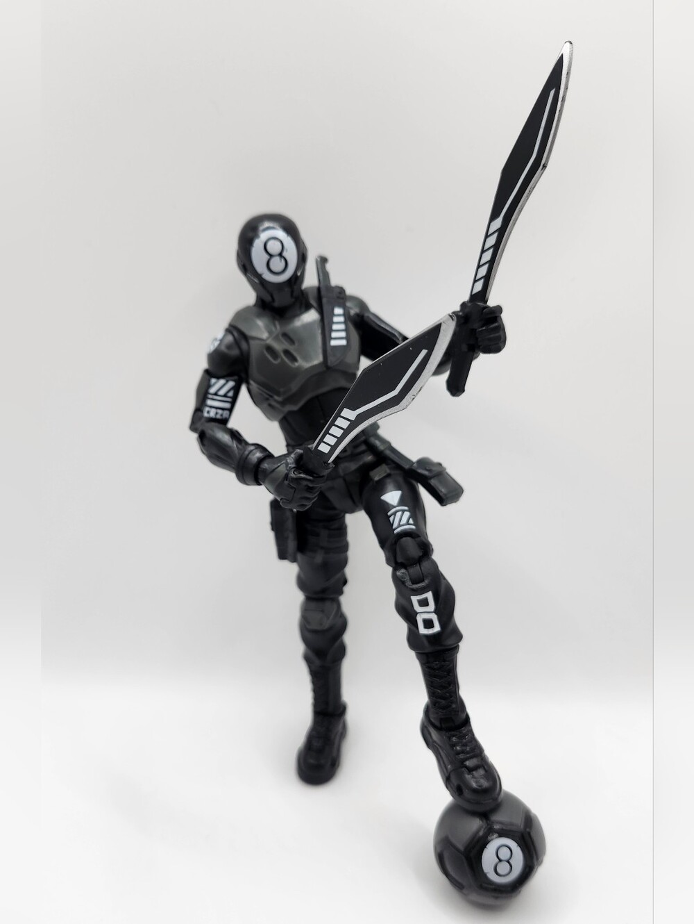 6-inch Fortnite Legendary Series 8-Ball Action Figure With Accessories